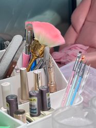 -丽心自助美甲美睫