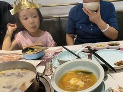 -洪氏嗨捞·猪肚鸡火锅(阳光天地店)