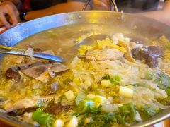 杀猪菜-闯关东东北农家菜(崂山石老人店)