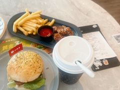 -必胜客(骡马市店)