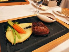 -龙虾酒吧扒房(宁波香格里拉店)