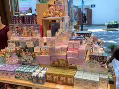 -猫的天空之城概念书店(杭州南宋御街店)