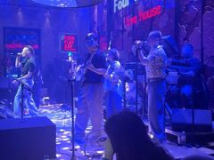 -FOUR PLAY BAR