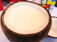 -志龙皇冠吃货椰子铺