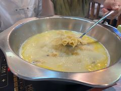 -鲜入围煮花胶鸡海鲜火锅