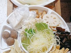 -鸡遇虾煲干锅火锅(小寨金莎店)