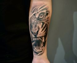 -刺客纹画纹身·洗纹身·穿孔饰品