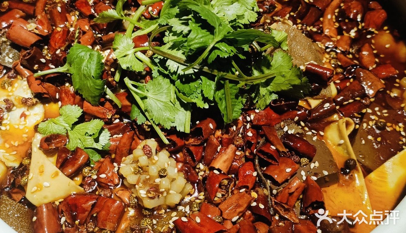 又辣又爽！！大口炫毛血旺[加油]