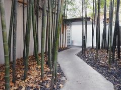 -穹六人间 people 6(岳阳路店)