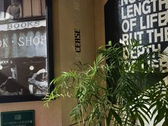 -西西弗书店&矢量咖啡(凯德晶萃广场店)