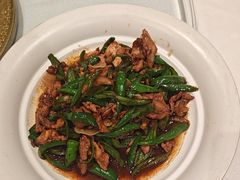 -阿瓦山寨·湘菜现炒·剁椒鱼头王(咸阳总店)