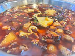 -晓彭肥肠鸡·泡椒鸡火锅(水木天地店)