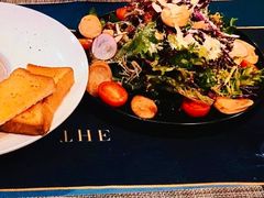 -又见马甲M8融合西餐厅(体育中心店)
