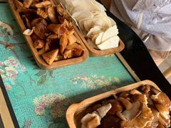 奶浆菌-云朵石锅鱼·野生菌餐厅(蒗放店)