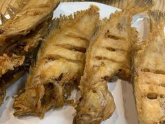 炸偏口鱼-方城小吃店