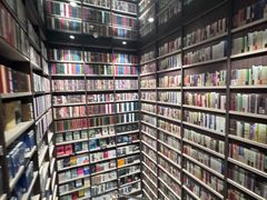 -钟书阁(群光广场店)