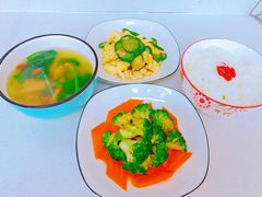 -爱月宝月嫂育儿嫂(太原店)