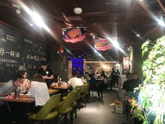 大堂-喝丢一只鞋海鲜烧烤·海肠捞饭(东关街店)