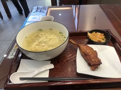 -百年老字号·观振兴蟹黄面·三虾面·苏式面(观前街富仁坊巷店)