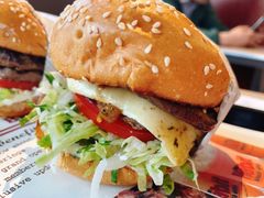 -The Habit Burger Grill 哈比特汉堡(复兴soho店)