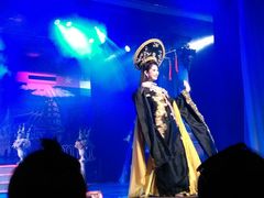 -金东尼人妖秀
