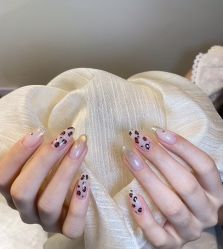 -斯馨·健康美甲美睫