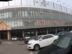 -健龙森俱乐部·游泳·健身·羽毛球综合体育馆