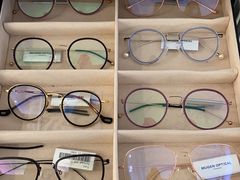 -目艮眼镜SHOWROOM(品牌集合店)