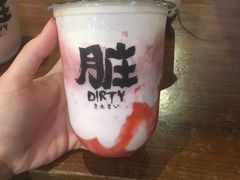 草莓脏脏茶-LELECHA乐乐茶(上海五角场万达广场店)