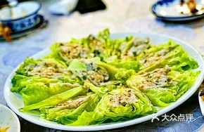 Stir-Fried Lettuce Hearts