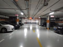 -人民广场-地下停车场