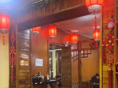 -果松木炭酸菜铜火锅·外婆参鸡汤