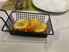 餐前面包-IL Forno 意坊·意大利餐厅(温州万象城店)