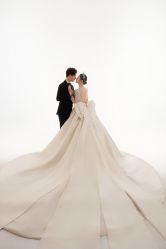 -雪中彩影婚纱摄影·微光艺术中心