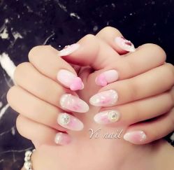 -逸日式美甲美睫工作室
