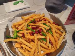 -巴厘龙虾·榜首油焖大虾(音乐学院·沿江酒馆店)