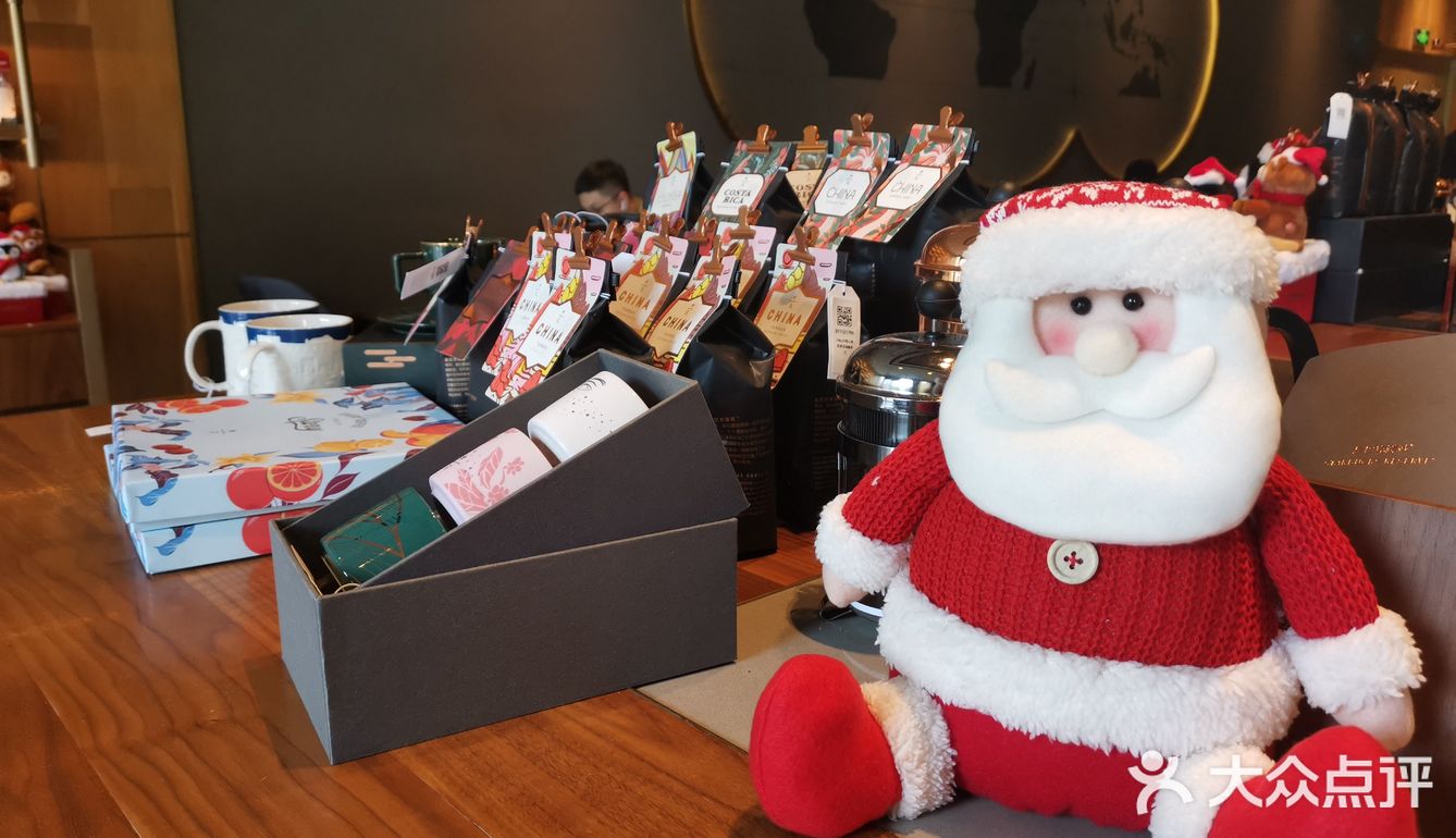 秋天果然和圣诞最搭[糖果][礼花][礼花][糖果]