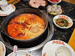 -憨孃孃·重庆老火锅(红山黑金店)