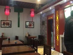 大堂-石头门坎