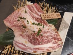 -山川小町·极番烧肉(新地假日广场店)
