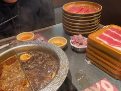 -牛YO寿喜烧·铁板烧和牛火锅自助(市府恒隆店)