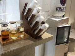 -柏乐口腔医院·舒适化无痛种植牙中心(东盟商务区院)