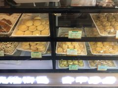 面包甜点陈列柜-稻香村(观前街店)