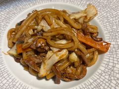 -穹六人间 people 6(岳阳路店)