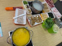 -杨老板·海鲜集市火锅·鲜切牛肉(中防万宝店)