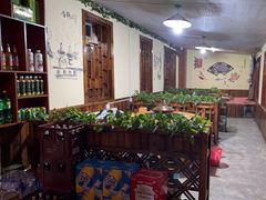 -果松木炭酸菜铜火锅·外婆参鸡汤