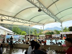 -十万大山布透温泉