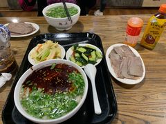 -陇上全荟兰州传统牛肉面(延吉路店)