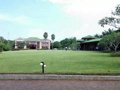 -侯臣咖啡文化村