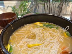 -银米·云南传统过桥米线(双廊黑金冠店)